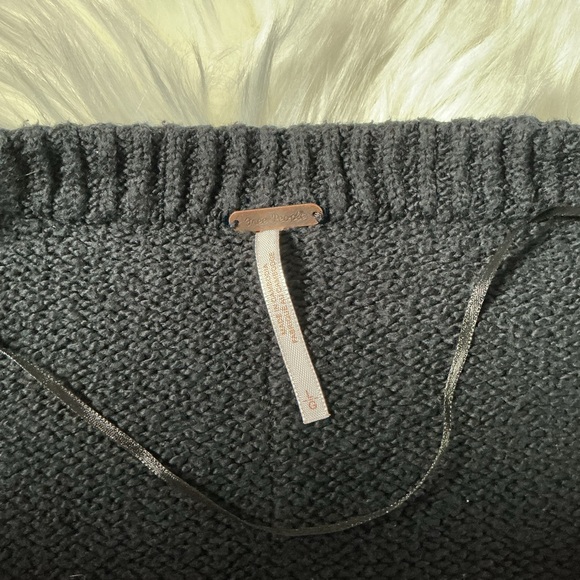 Free People Oversized Scoop Neck Sweater Size Large - Picture 6 of 6